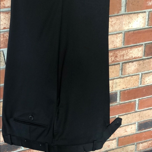 Solid black 42L Tommy Hilfiger suit with pants - Picture 5 of 6